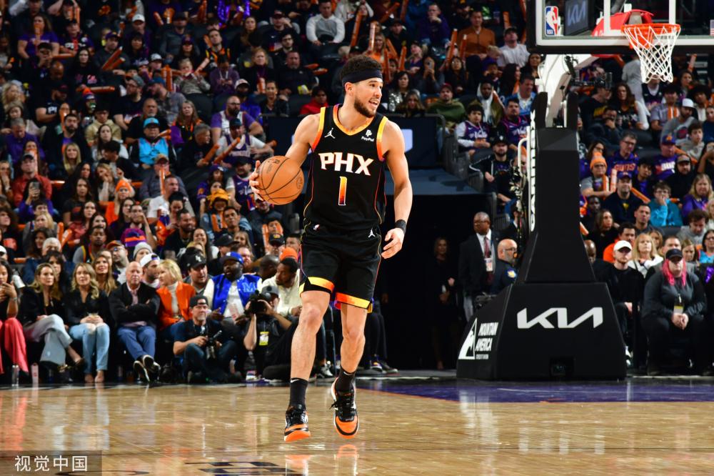 他在青年时 他在青年时