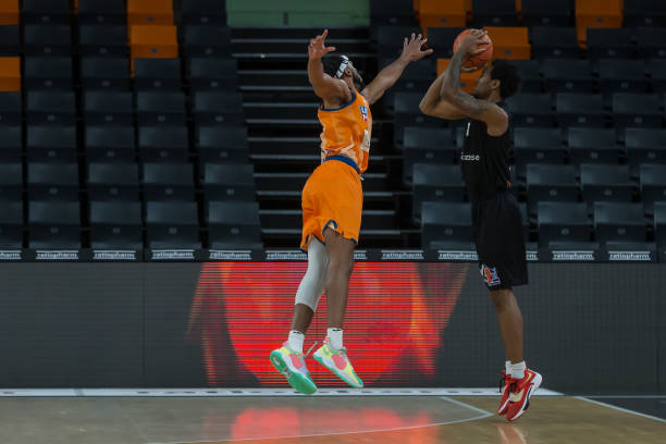 到更多隐藏 到更多隐藏