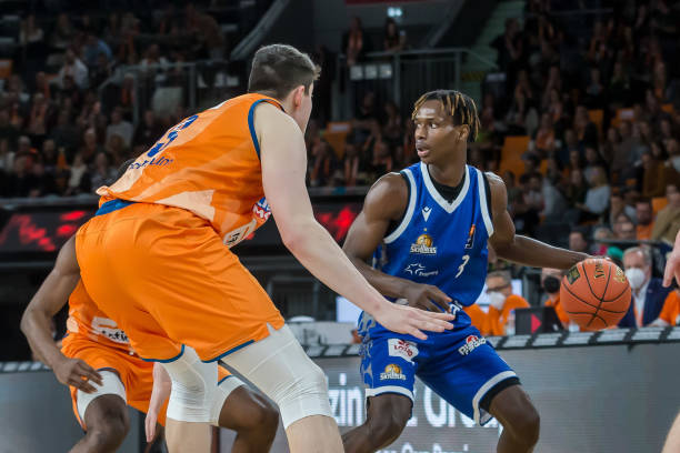 考虑到马刺 考虑到马刺